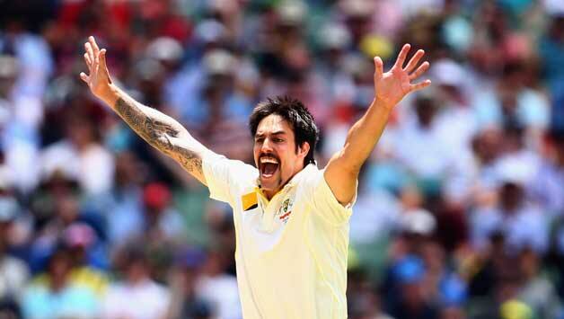 Mitchell Johnson has picked up a wicket in his 1st over © Getty Images (File Photo)