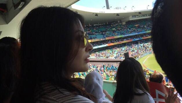Anushka Sharma spotted at SCG to cheer Virat Kohli during ... Anushka Sharma spotted at SCG to cheer Virat Kohli during ... - 628 x 355 jpeg 51kB
