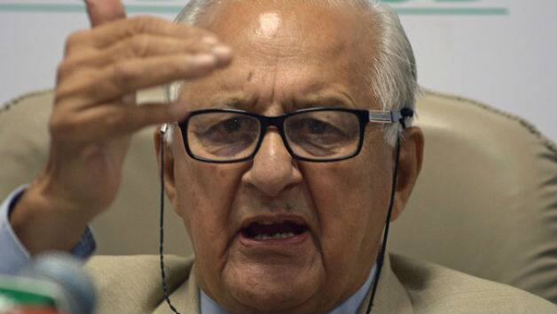 Shahryar Khan and other PCB officials are said to be in touch with the Pakistan Government about the blast outside Gaddafi Stadium © Getty Images