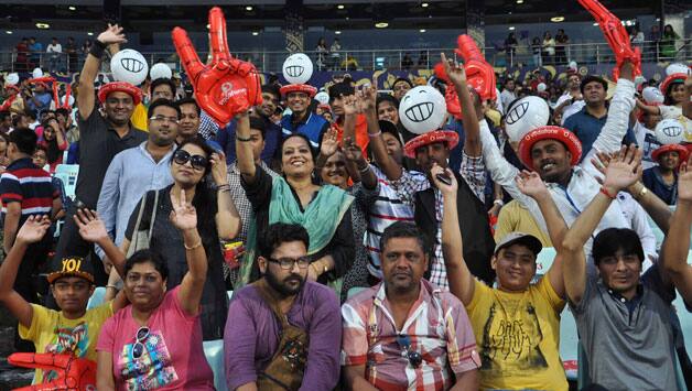 Though the home team couldn't make it to the Final but Eden Gardens is jam packed during the IPL Final © IANS