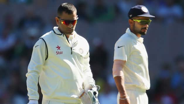 MS Dhoni (left) and Virat Kohli in their last Test together © Getty Images