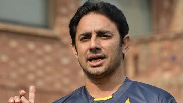 Saeed Ajmal speaks to media at the National Cricket Academy in Lahore on February 7, 2015 © Getty Images