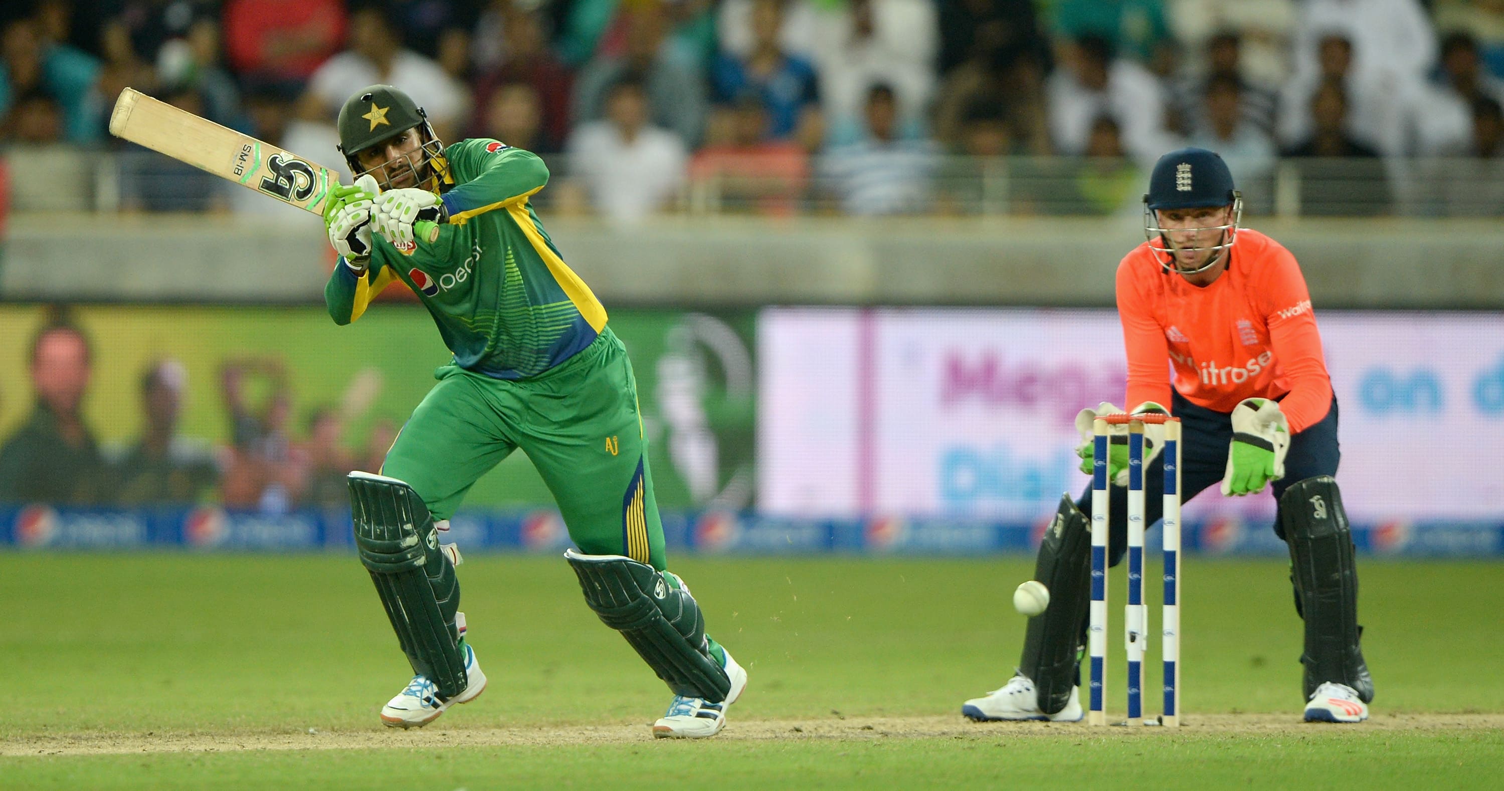 Malik is the first Pakistan player to score 2000 T20I runs. (Getty Images) 