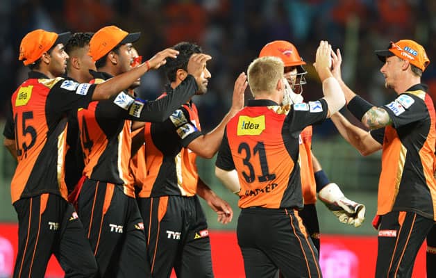 Ipl 2016 Final Yuvraj Singh Dedicates Sunrisers Hyderabad Victory To Ashish Nehra Cricket Country 9607