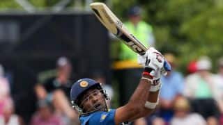 Jayawardene, Prasanna out in quick succession Jayawardene, Prasanna out in quick succession