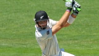 Guptill to re-join Derbyshire in County C'ship 2015 Guptill to re-join Derbyshire in County C'ship 2015