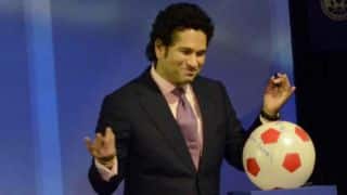 Sachin Tendulkar receives warm welcome in Kochi ahead of Kerala Blasters match Sachin Tendulkar receives warm welcome in Kochi ahead of Kerala Blasters match