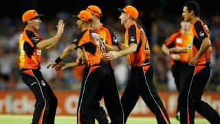 Live Cricket Score Dolphins vs Perth Scorchers CLT20 2014: Mitchell Marsh hits 2 sixes in last 2 balls to seal sensational win for Scorchers Live Cricket Score Dolphins vs Perth Scorchers CLT20 2014: Mitchell Marsh hits 2 sixes in last 2 balls to seal sensational win for Scorchers