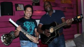 When Viv Richards tested his musical skills with Sachin Tendulkar When Viv Richards tested his musical skills with Sachin Tendulkar