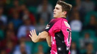Sixers dismantle Strikers batting line-up Sixers dismantle Strikers batting line-up