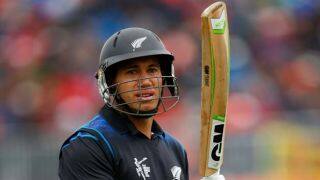 New Zealand vs Australia, ICC Cricket World Cup 2015, Pool A Match 20 at Auckland: Ross Taylor bowled for 1
