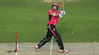 Michael Lumb dismissed by Nathan Coulter-Nile Michael Lumb dismissed by Nathan Coulter-Nile