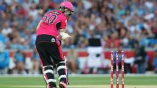 Riki Wessels dismissed for two by Jason Behrendorff Riki Wessels dismissed for two by Jason Behrendorff