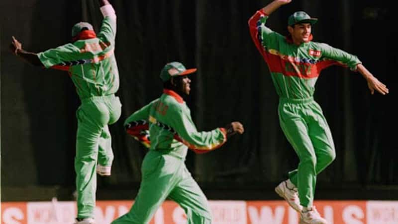  Kenyan skipper Maurice Odombe brought himself into the attack and made amends for his batting failure by picking up the scalps of Shivnaraine Chanderpaul, Jimmy Adams and Roger Harper as West Indies sank to 78 for seven &Acirc;&copy; Getty Images 