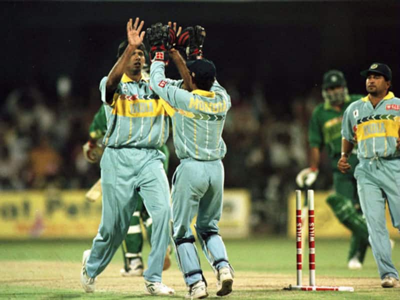 There was no local commentary or telecast during the 1979 World Cup and also for a large part of the 1983 World Cup too. It was only when India reached the semi-finals, that Doordarshan made arrangements for a live telecast