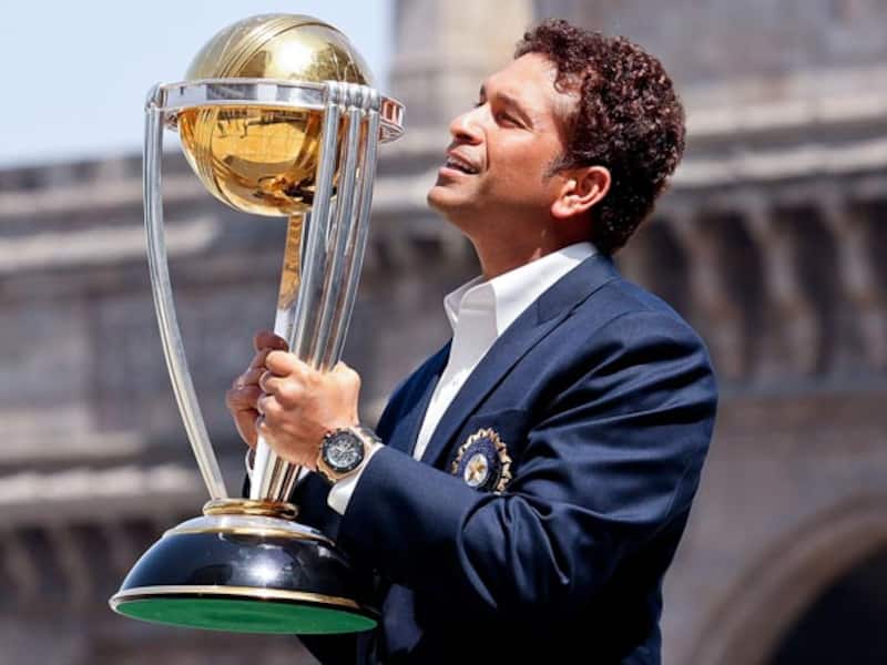 Sachin Tendulkar poses with the World Cup trophy &Acirc;&copy; Getty Images