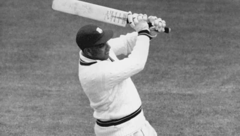 Alec Bedser described him as the heavyweight champion of great batsmen, adding: “I would rate Clyde as the hardest hitter of the three Ws. He drove with more strength off the back-foot than some crack batsmen were able to do off the front foot.” © Getty Images