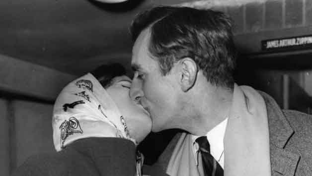 Ted Dexter kisses fiancee Susan Longfield at the London Airport before embarking on the 1958 MCC tour of Australia © Getty Images