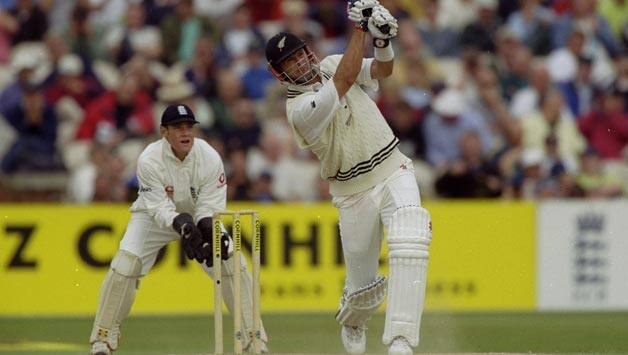Chris Cairns… destructive batsman © Getty Images