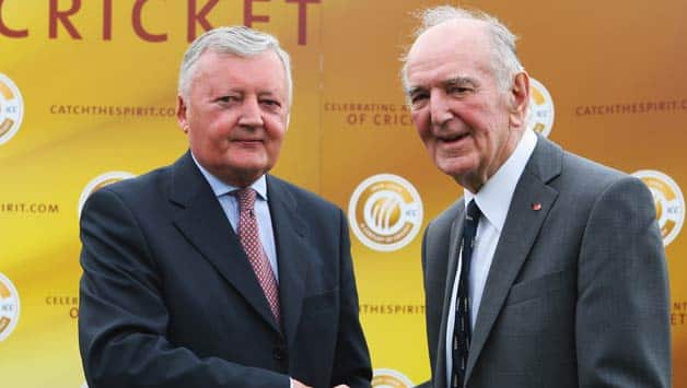 Tom Graveney (right) of England is inducted into the ICC Cricket Hall of Fame by ICC President David Morgan during Day Two of the npower 1st Ashes Test at the SWALEC Stadium on July 9, 2009 in Cardiff, Wales © Getty Images