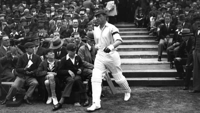 Wally Hammond walks out to bat against Australia at Nottingham in 1930 &Acirc;&copy; Getty Images