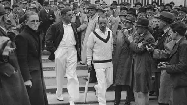 Wally Hammond (in blazer) was not amused when Don Bradman refused to walk. © Getty Images