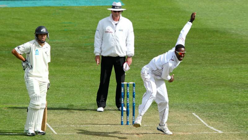West Indies spinner, Shane Shillingford has been suspended by the ICC for a suspect bowling action &Acirc;&copy; Getty Images (File Photo)