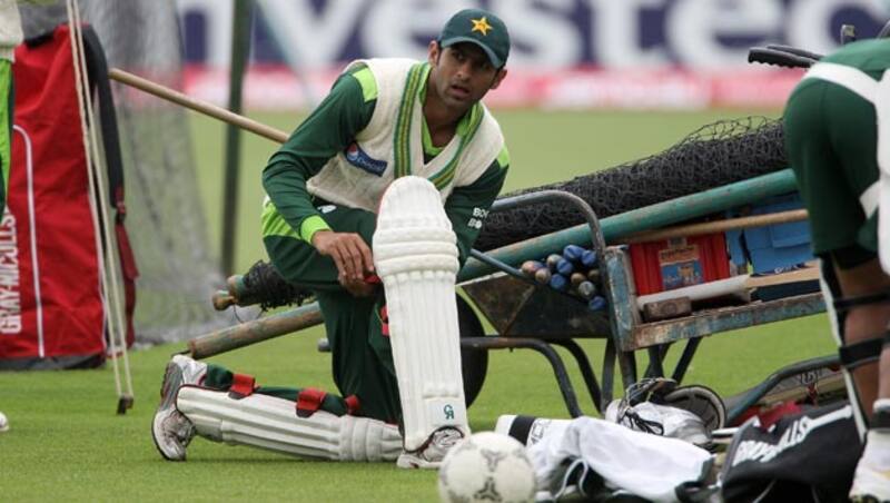 Pakistam team doctor sacked for mishandling Shoaib Malik's injury: Najam Sethi