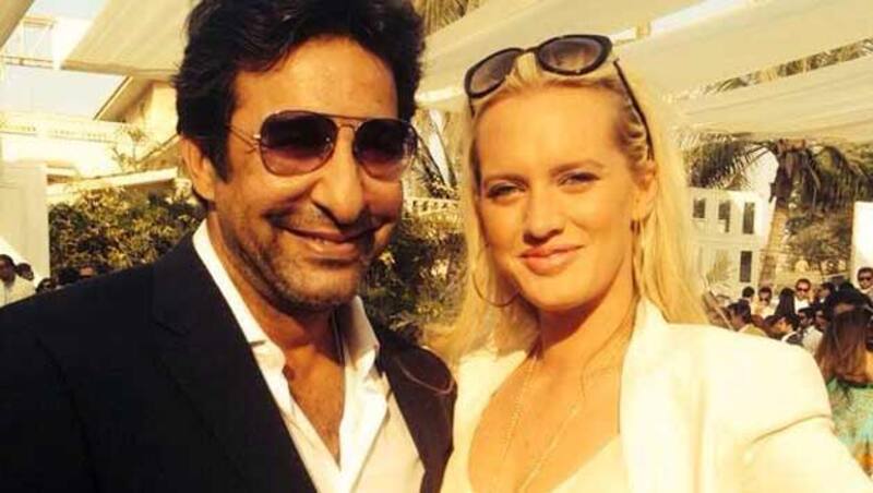 Wasim Akram (left) with wife Shaniera. Photo courtesy: Shaniera Akram's Twitter page.