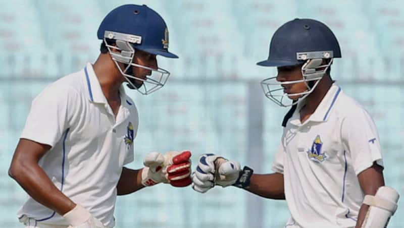 Bengal batsmen, SD Chaterjee (left) and AR Eashwaran during the quarter-final match against Railways &Acirc;&copy; PT!