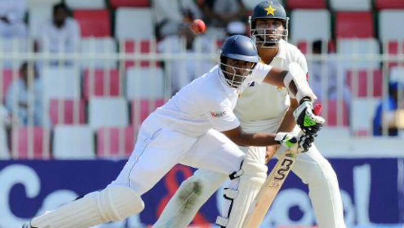 Dilruwan Perera scored 95 in Sri Lanka's first essay &Acirc;&copy; AFP