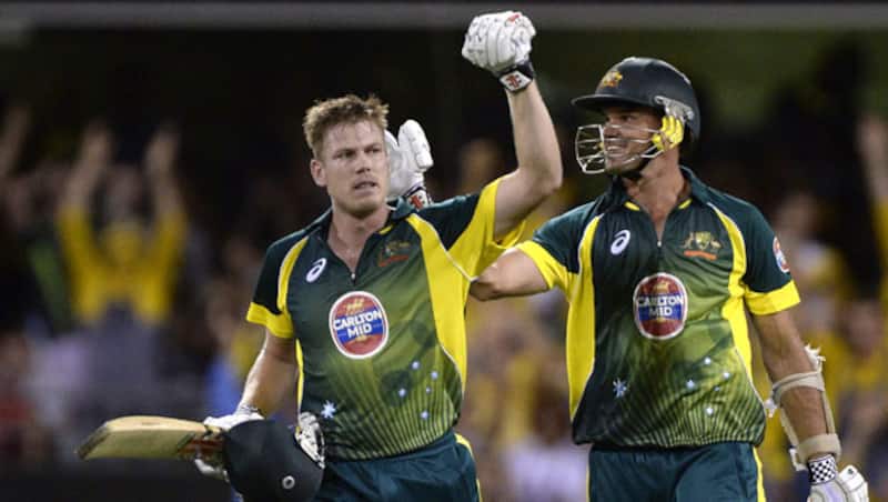 James Faulkner (left) and Clint McKay shared a record a 57-run stand for the last wicket to see Australia home © Getty Images