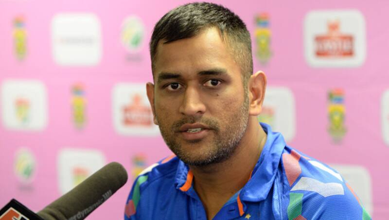 Grag Chappell praised MS Dhoni's (above) leadership skills &Acirc;&copy; Getty Images
