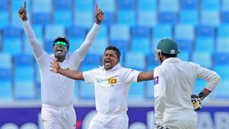Sri Lankan bowlers dominated the batsmen throughout the day &copy; AFP