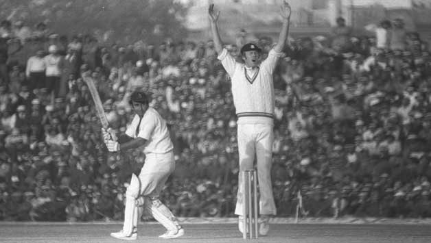 Parthasarathy Sharma (left) survives a Tony Greig appeal © Getty Images