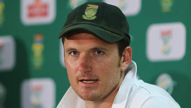 Graeme-Smith-of-South-Africa-speaks-to-media-at-a-post-match-conference-after-day-four-of-the-Second-Test-match-20