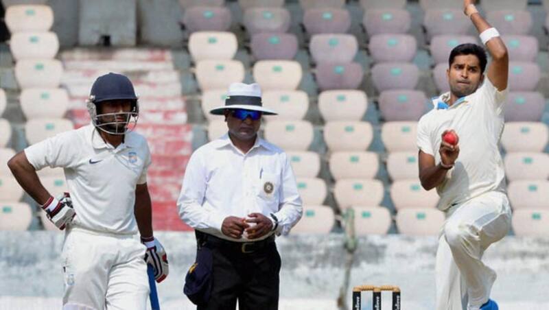 R Vinay Kumar (bowling in picture) will lead the Karnataka setup © PTI