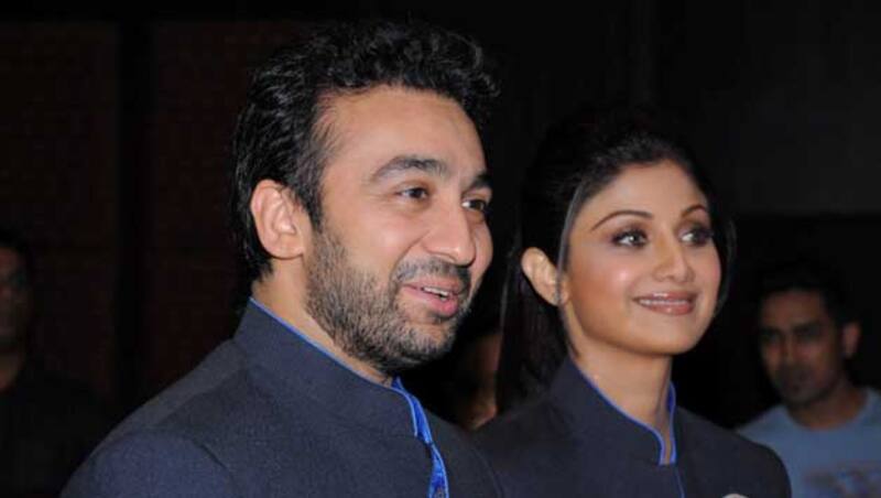 Raj Kundra (left) and Shilpa Shetty &Acirc;&copy; IANS