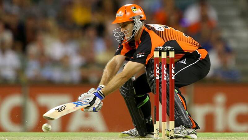 Simon Katich got the Perth Scorchers off to a solid start against the Sydney Sixers © Getty Images (File Photo)