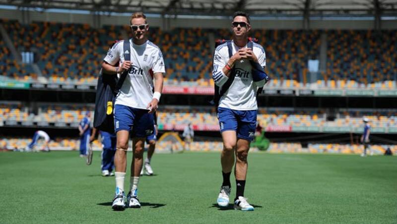 Stuart Broad (left) with Kevin Pietersen ahead of first Ashes Test 2013-14 at Brisbane &copy; Getty Images