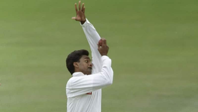 Javagal-Srinath-of-India-bowling-during-the-second-test-match-between-England-and-