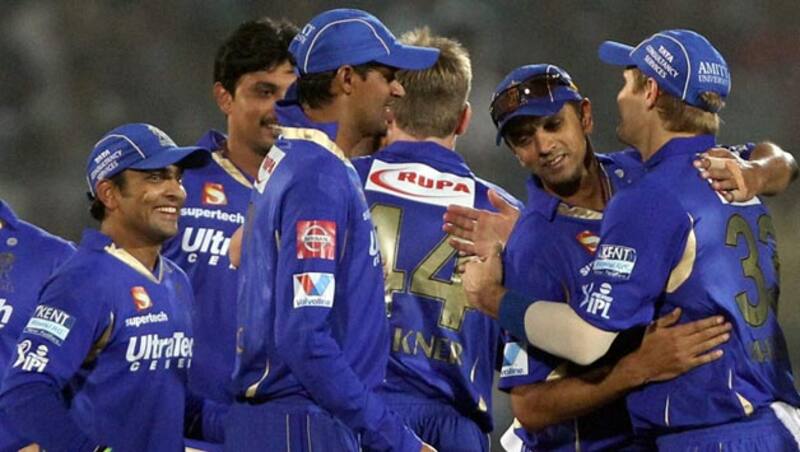 Rajasthan-Royals-captain-Rahul-Dravid-celebrates-with-teammates-victory-over-Mumbai-Indians