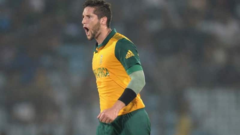 Wayne Parnell bowled with fine control for South Africa &copy; Getty Images  