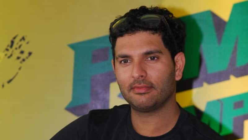 Yuvraj Singh interacts with child cancer patients