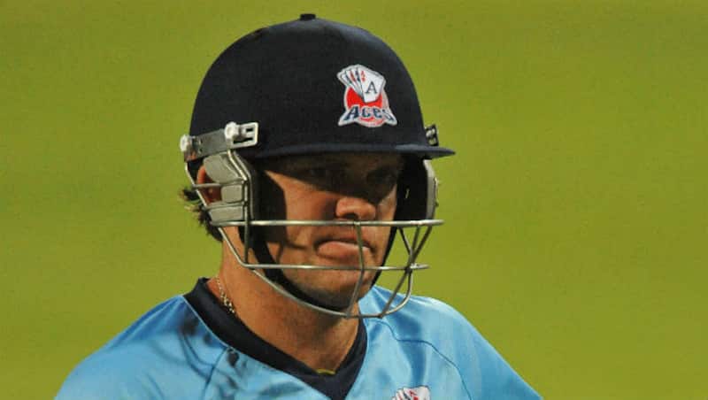 Lou Vincent had told the ICC's ACSU about his involvement in, or knowledge of, spot-fixing across five or more countries between 2008 and 2012 &Acirc;&copy; Getty Images