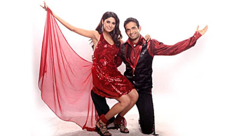 Irfan Pathan (right)