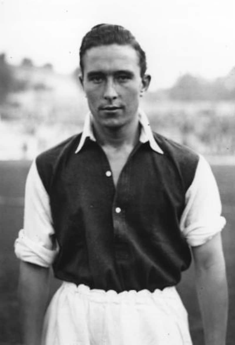 Dennis-Compton-football