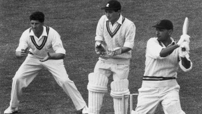 Indian-cricketer-Polly-Umrigar-(Pahlan-Ratanji-Umrigar)-batting-against-Surrey-at-the-Oval_2