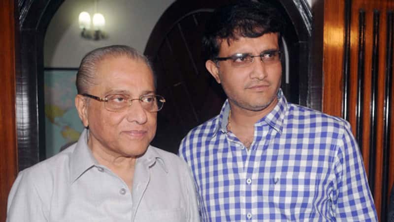 In the past, Jagmohan Dalmiya (left) did not have a good working relationship with Sourav Ganguly &copy; IANS