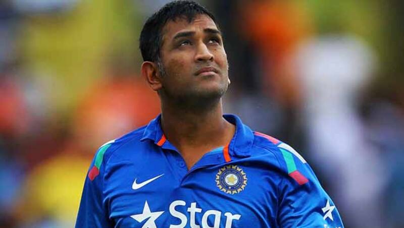 Yet another controversy for MS Dhoni &copy; Getty Images